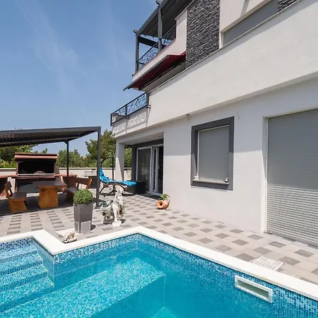 Nikita With Pool